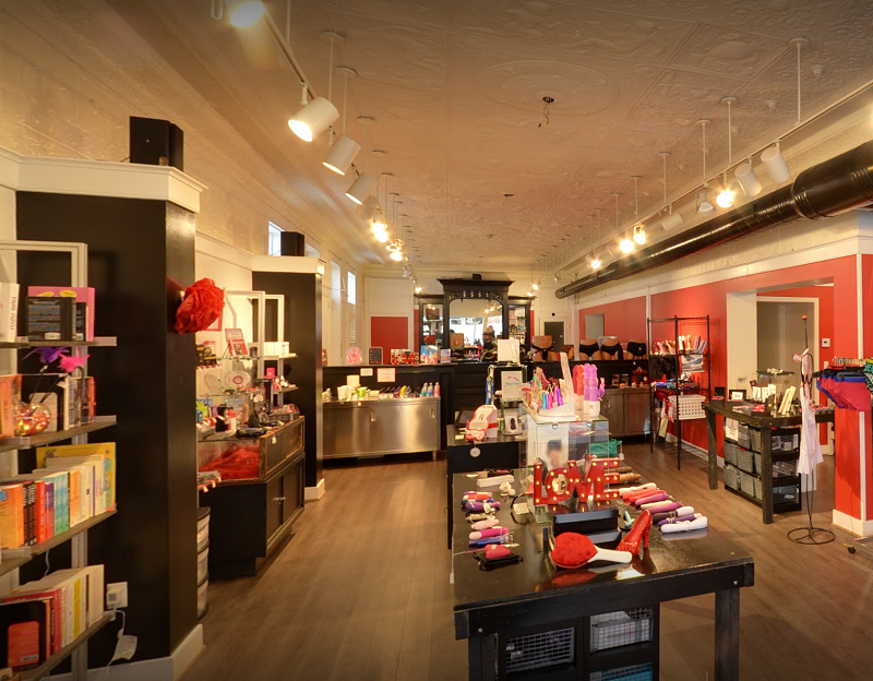 每座大城市的秘密角落，都該有一家情趣用品店