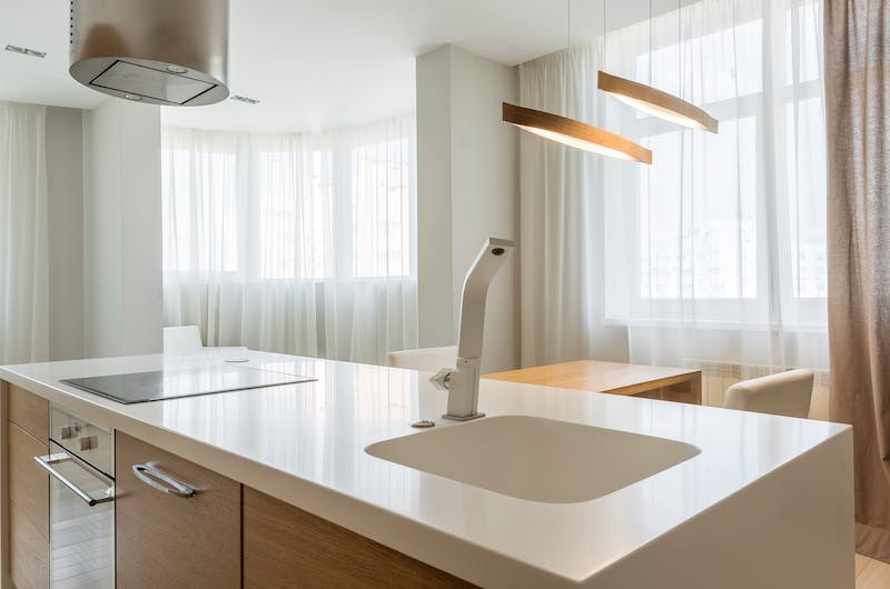 打造開放式廚房的5個簡約風設計靈感